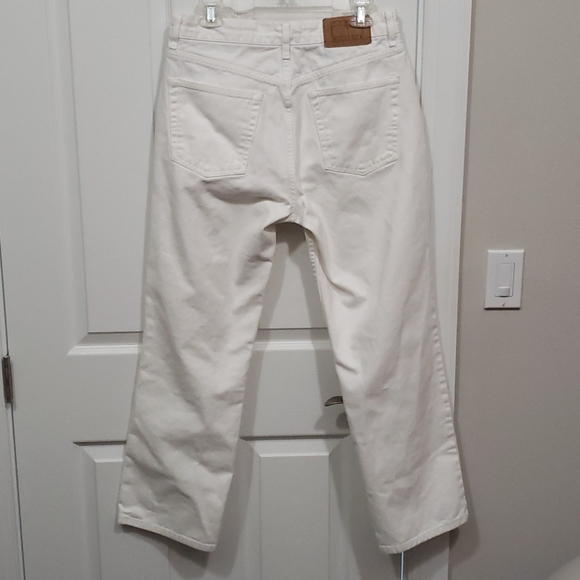 Tommy Hilfiger relaxed fit, white denim jean 32x30 - Picture 7 of 8